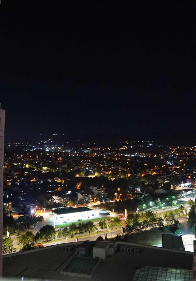 Skopje Sky City 19Th Floor Twin & 12Th Floor & 25Th & 33 Floor Apartments & With Pool & Spa & Gym & Parking Included In Price المظهر الخارجي الصورة