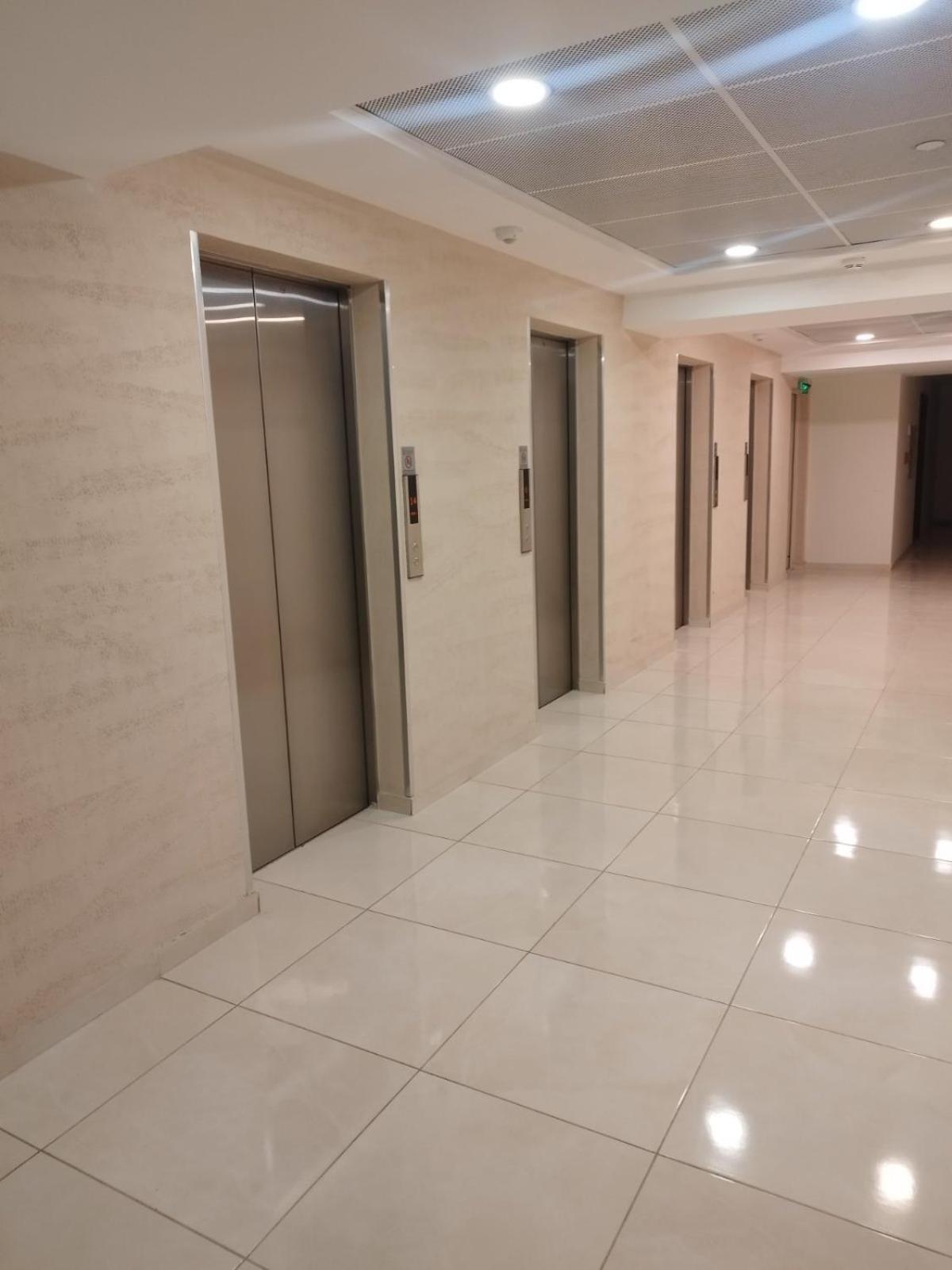 Skopje Sky City 19Th Floor Twin & 12Th Floor & 25Th & 33 Floor Apartments & With Pool & Spa & Gym & Parking Included In Price المظهر الخارجي الصورة
